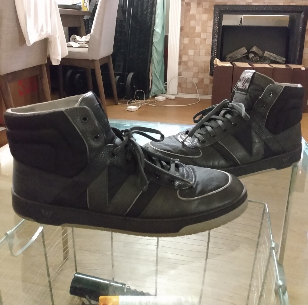 Lv sneakers